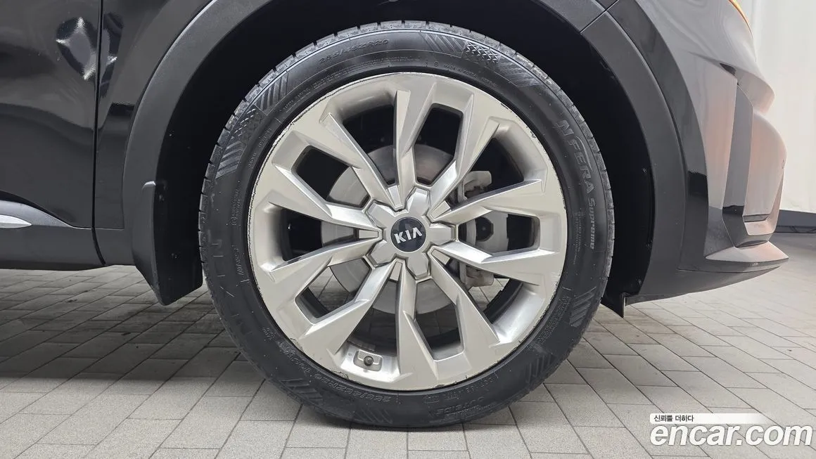 Kia Sorento — фото 5