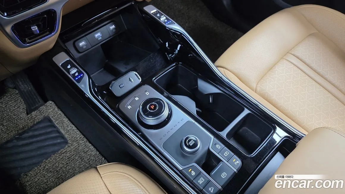 Kia Sorento — фото 9