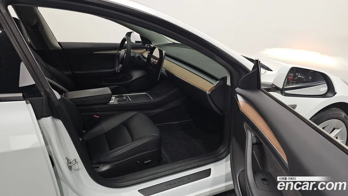 Tesla Model 3 — фото 10