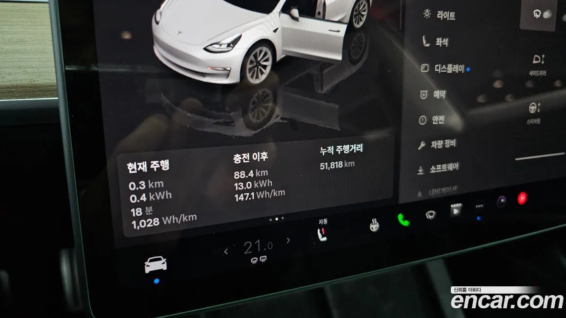 Tesla Model 3 — фото 8