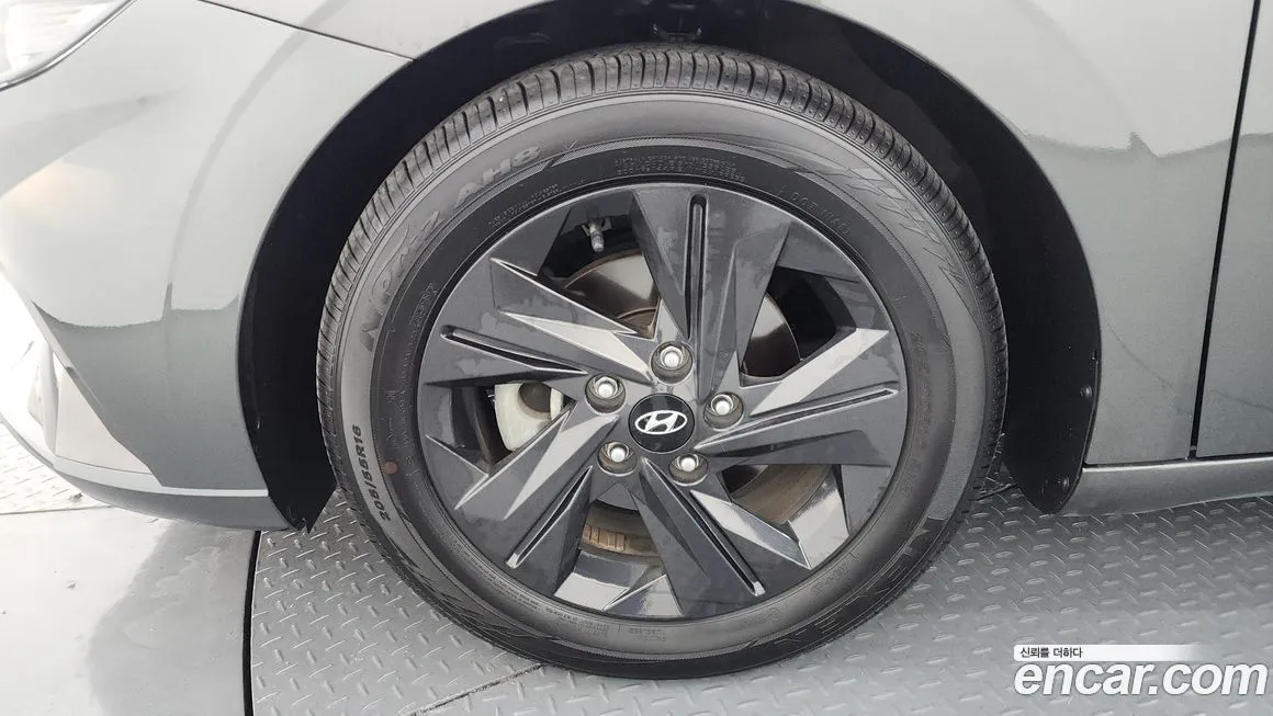 Hyundai AVANTE — фото 5