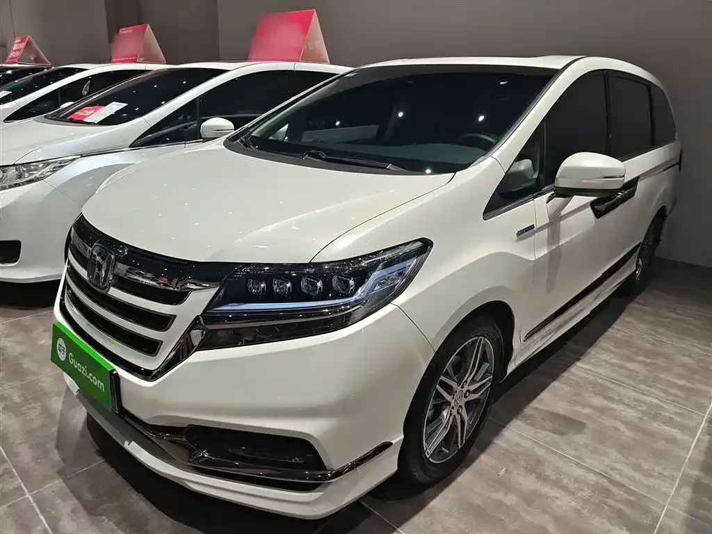 Honda Elysion — фото 1