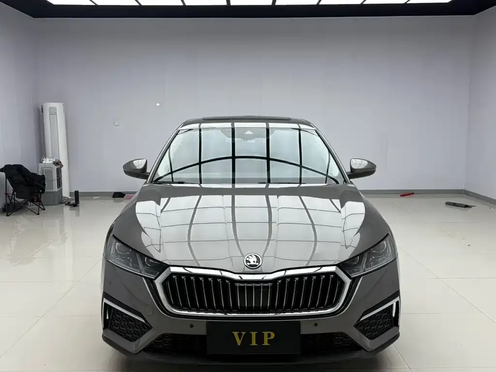 Skoda Octavia — фото 2
