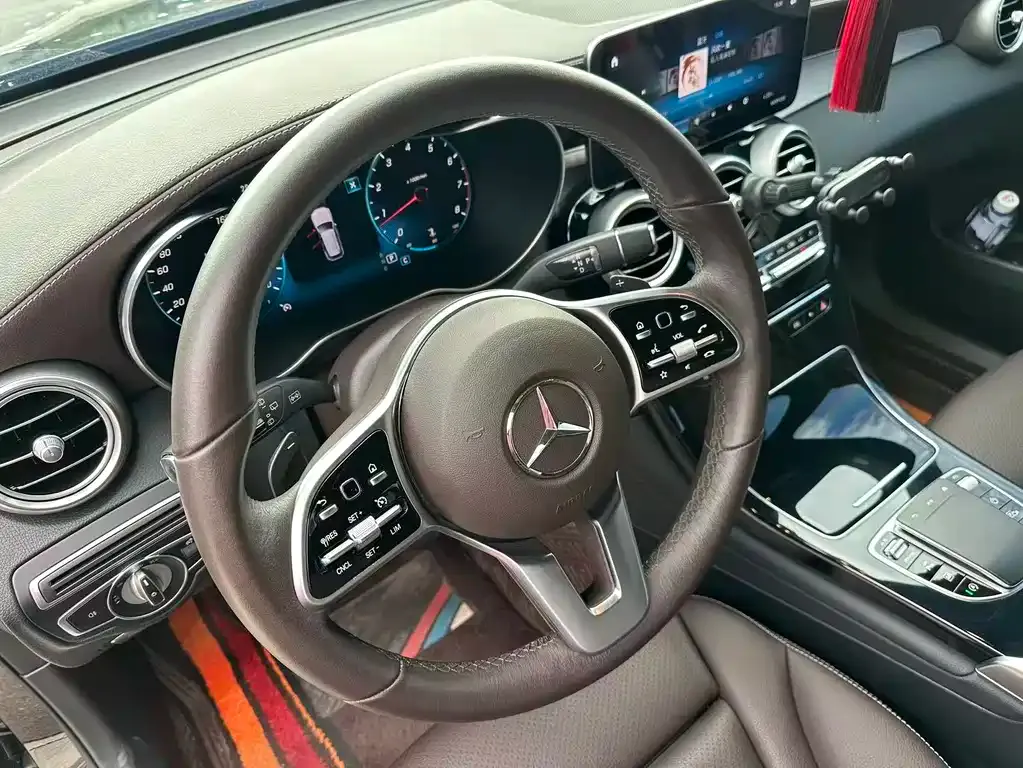Mercedes-Benz GLC — фото 10