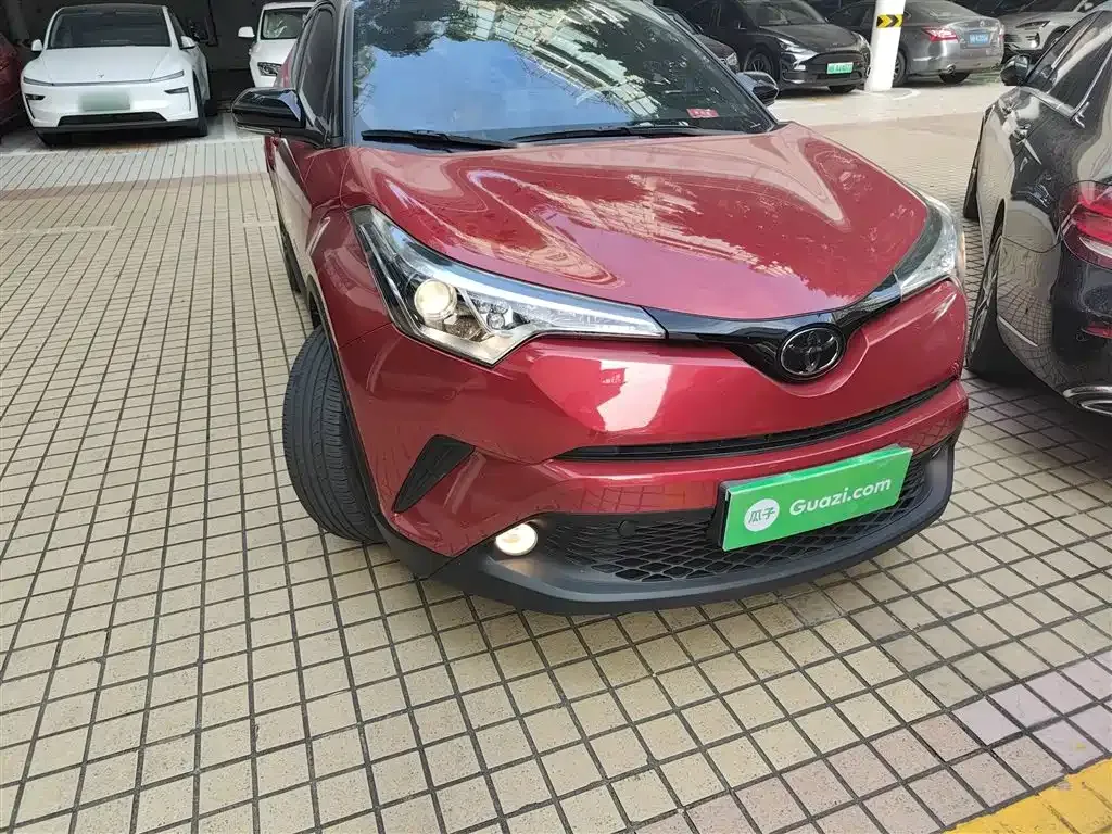 Toyota C-HR — фото 8