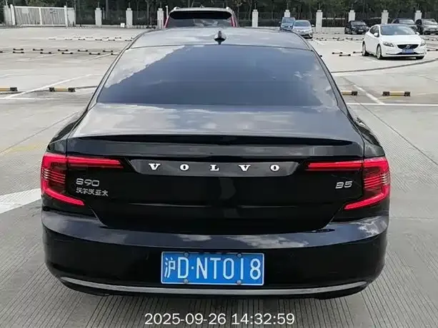 Volvo S90 — фото 10