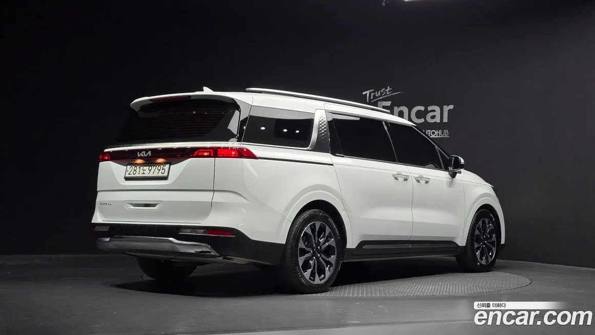Kia Carnival — фото 2