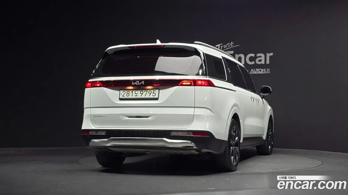 Kia Carnival — фото 4