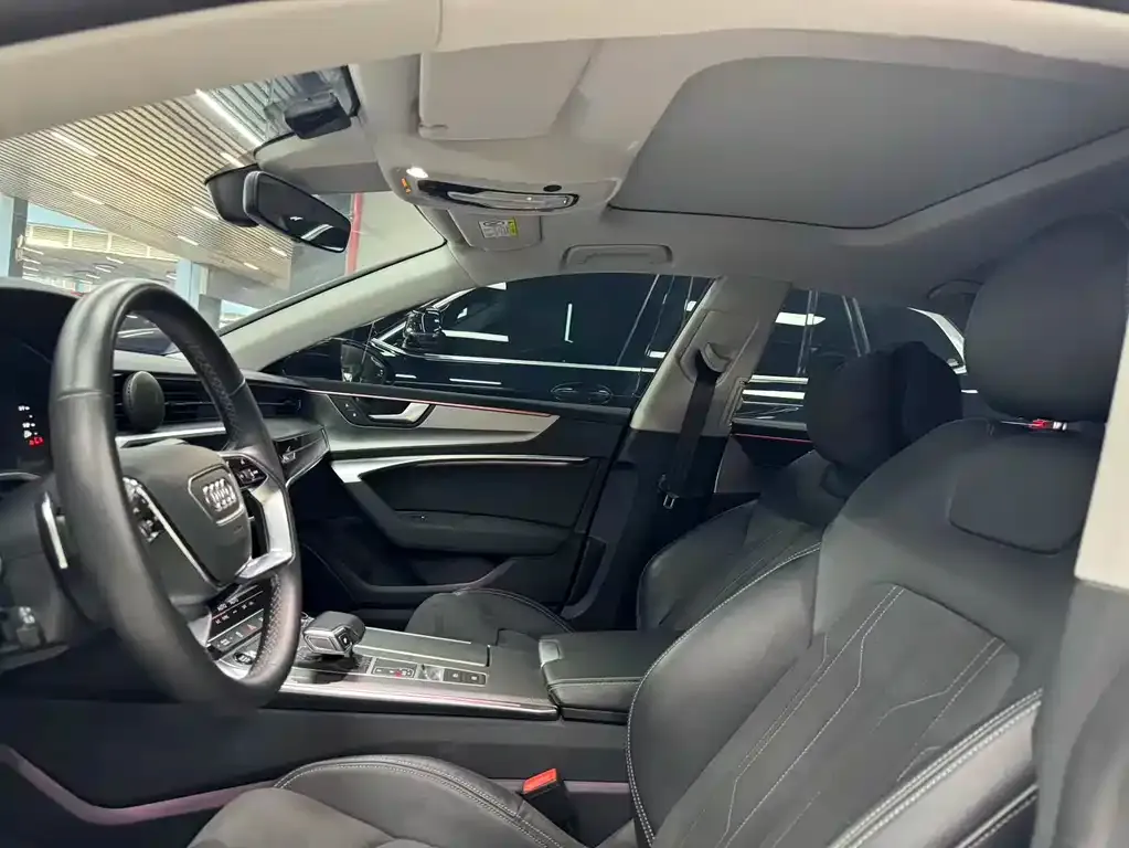 Audi A7L — фото 2