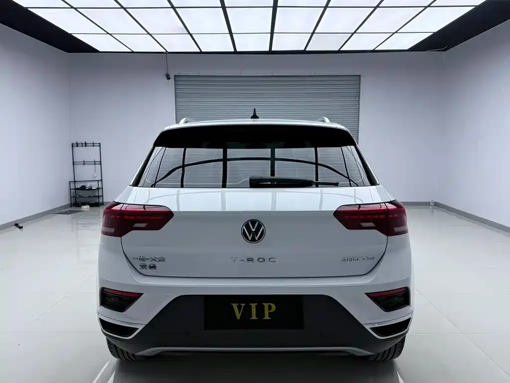 Volkswagen T-Roc — фото 5