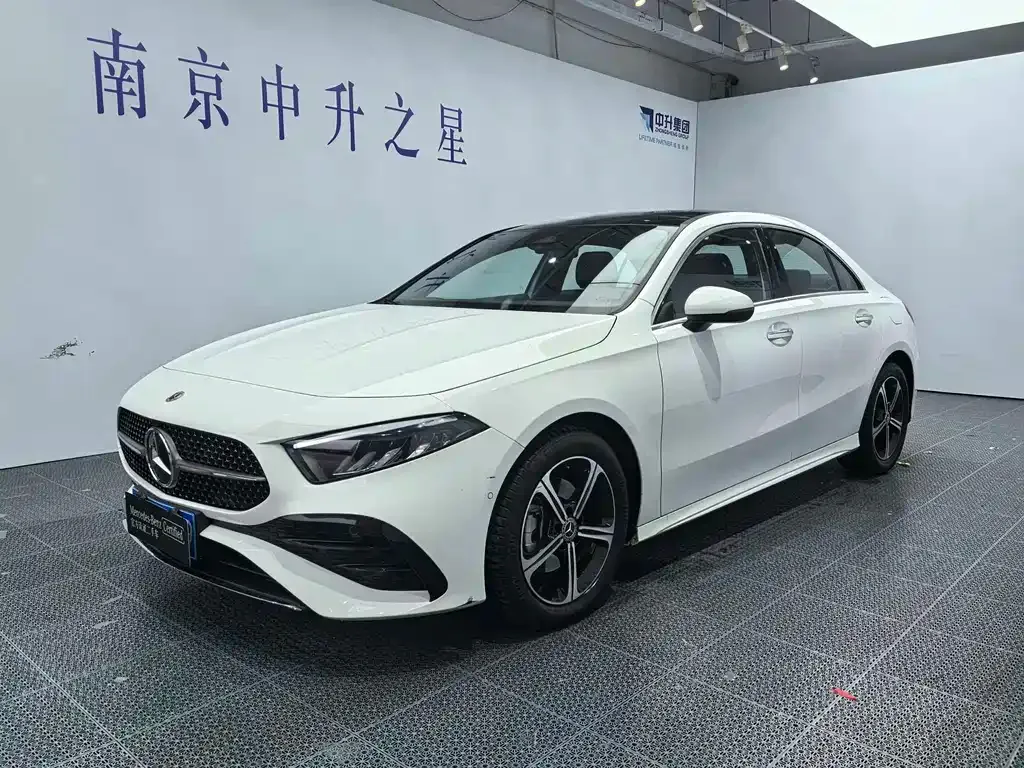 Mercedes-Benz A-Class — фото 1