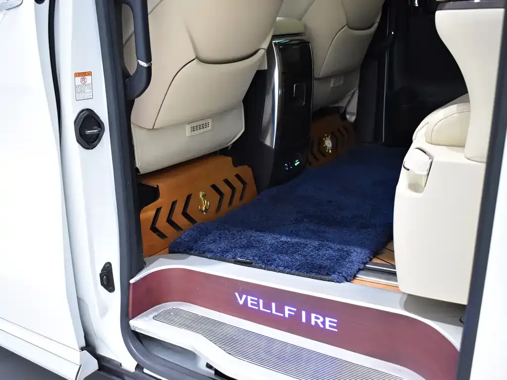 Toyota Vellfire — фото 7