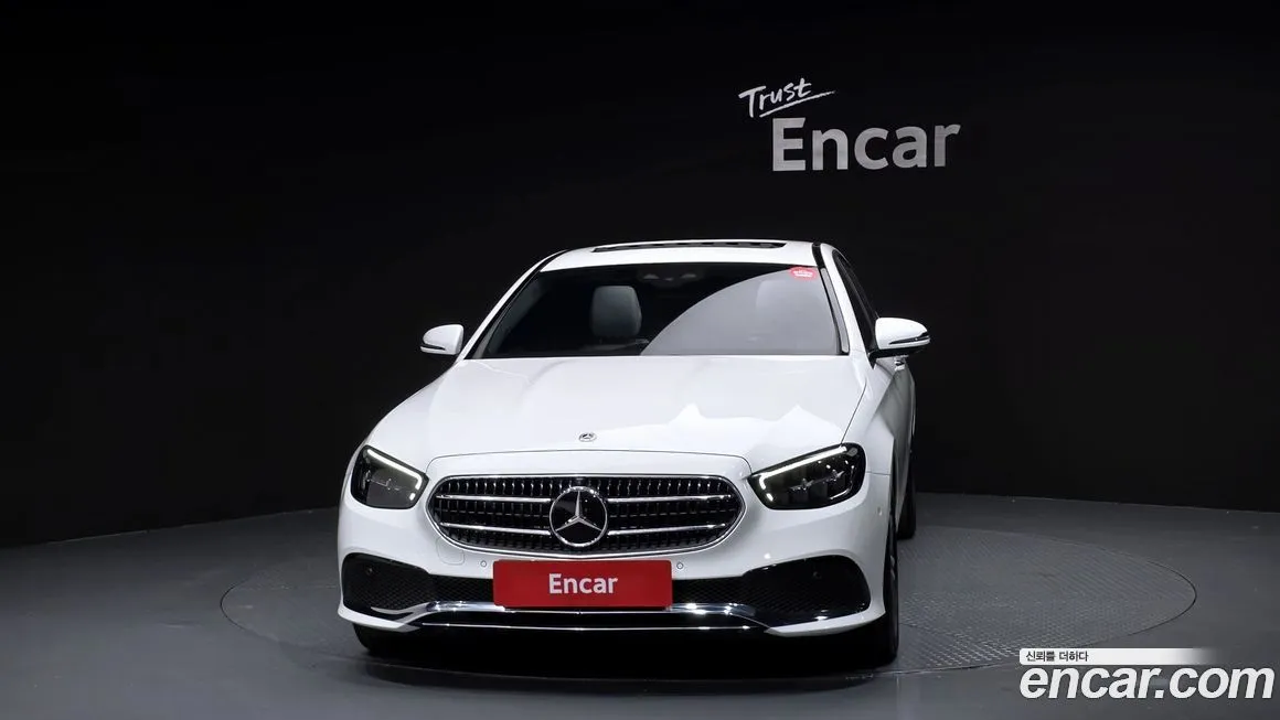 Mercedes-Benz E-Class — фото 3