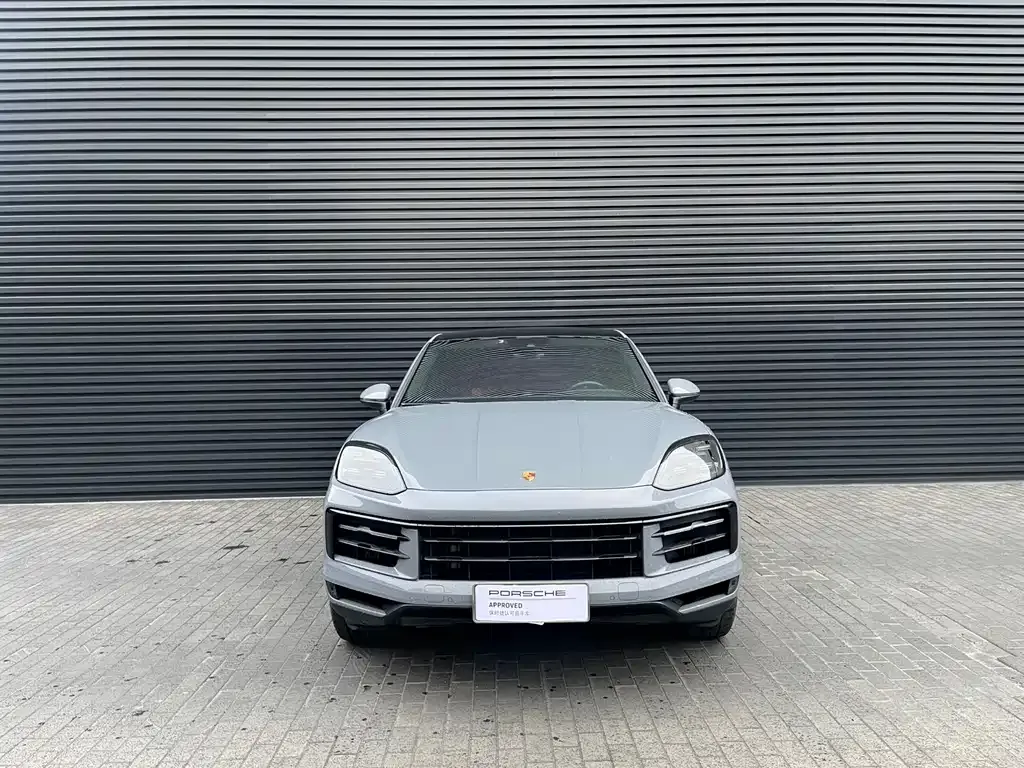 Porsche Cayenne — фото 1