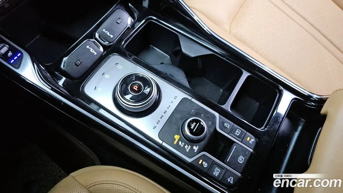 Kia Sorento — фото 9