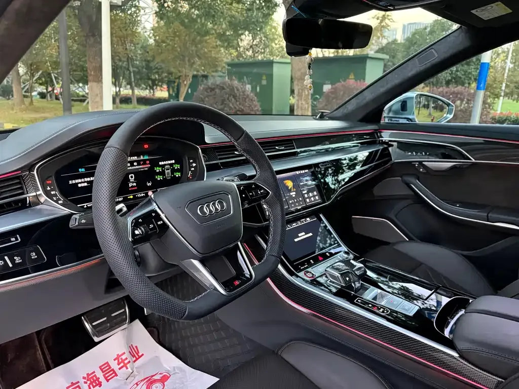 Audi S8 — фото 7