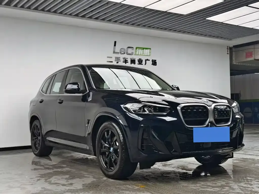 BMW iX3 — фото 3
