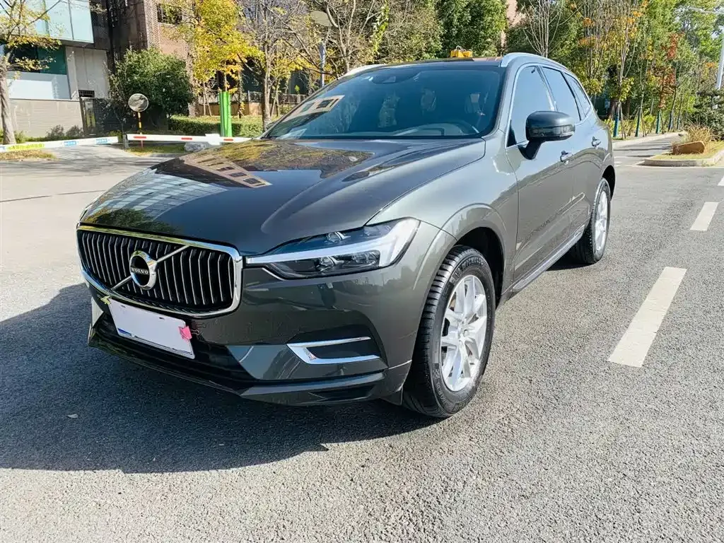 Volvo XC60 — фото 2
