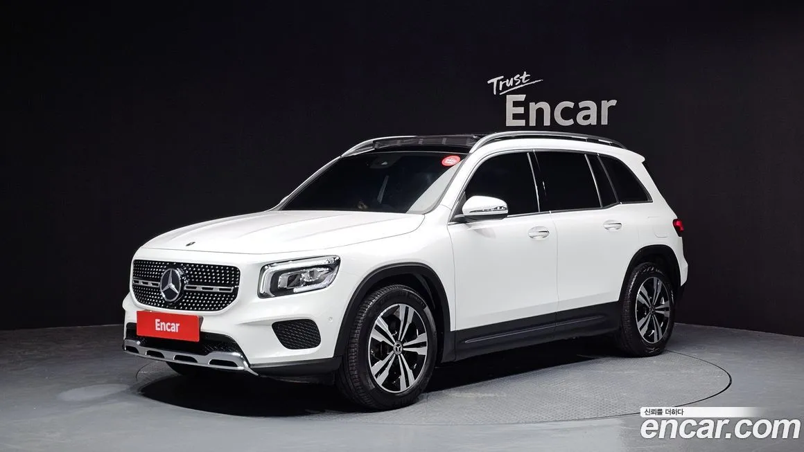 Mercedes-Benz GLB-Class — фото 1