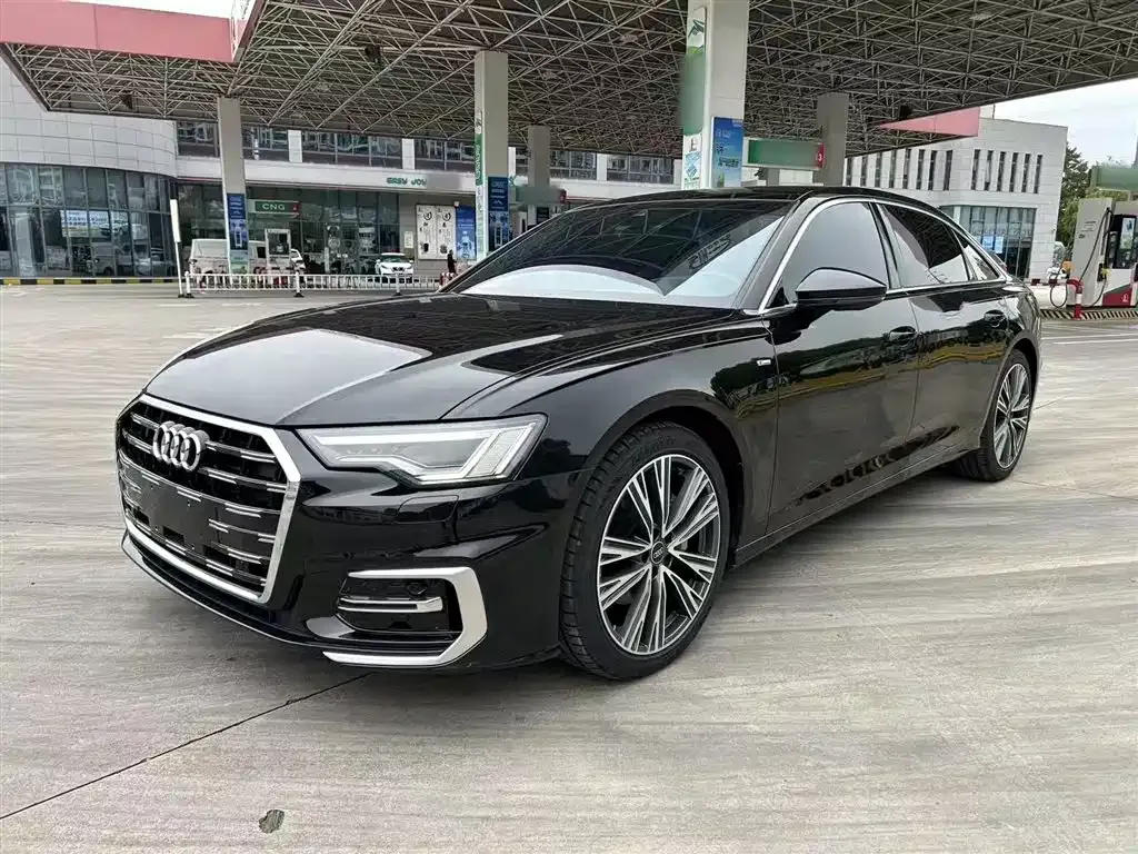 Audi A6L — фото 1