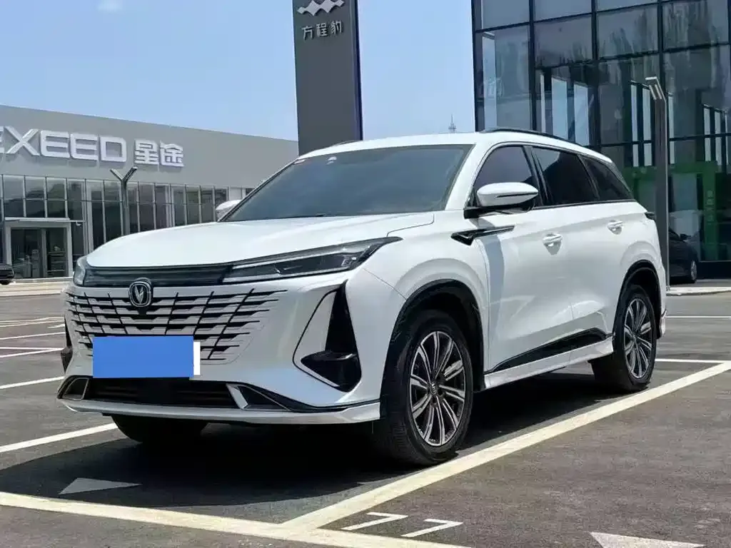 Changan CS75 PLUS iDD — фото 1