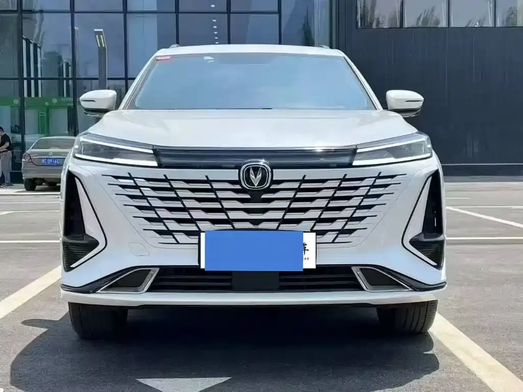 Changan CS75 PLUS iDD — фото 2