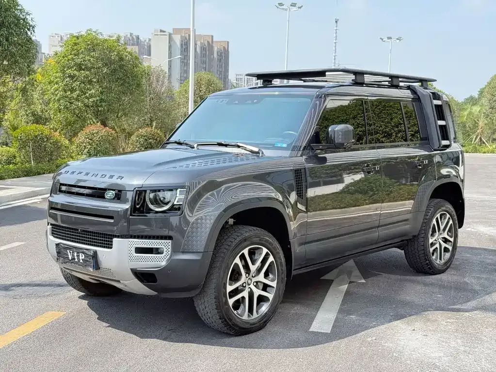 Land Rover Defender — фото 1