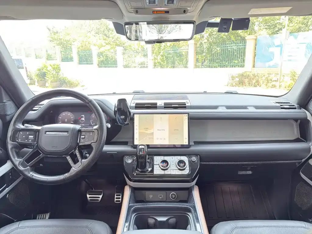 Land Rover Defender — фото 8