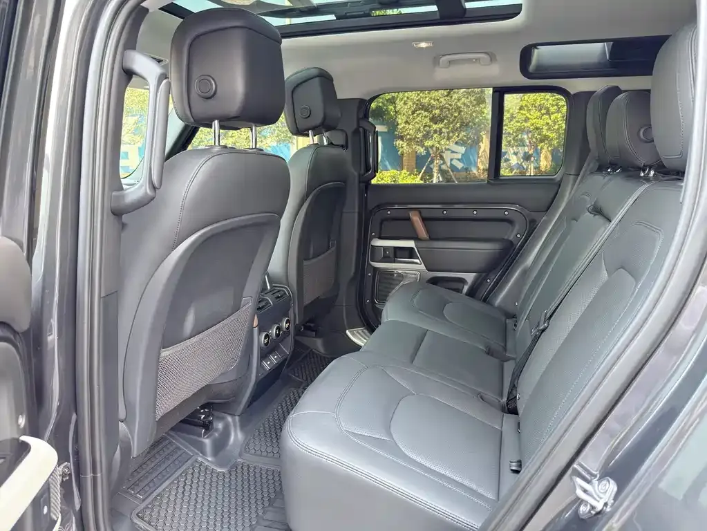 Land Rover Defender — фото 9