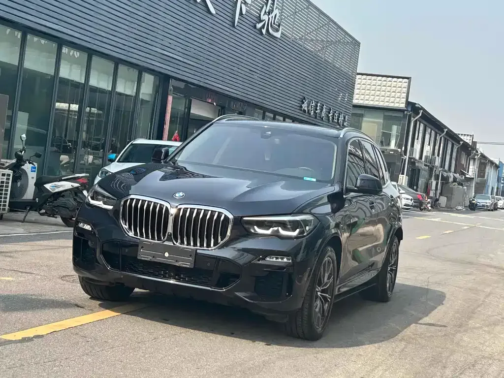 BMW X5 (Import) — фото 1