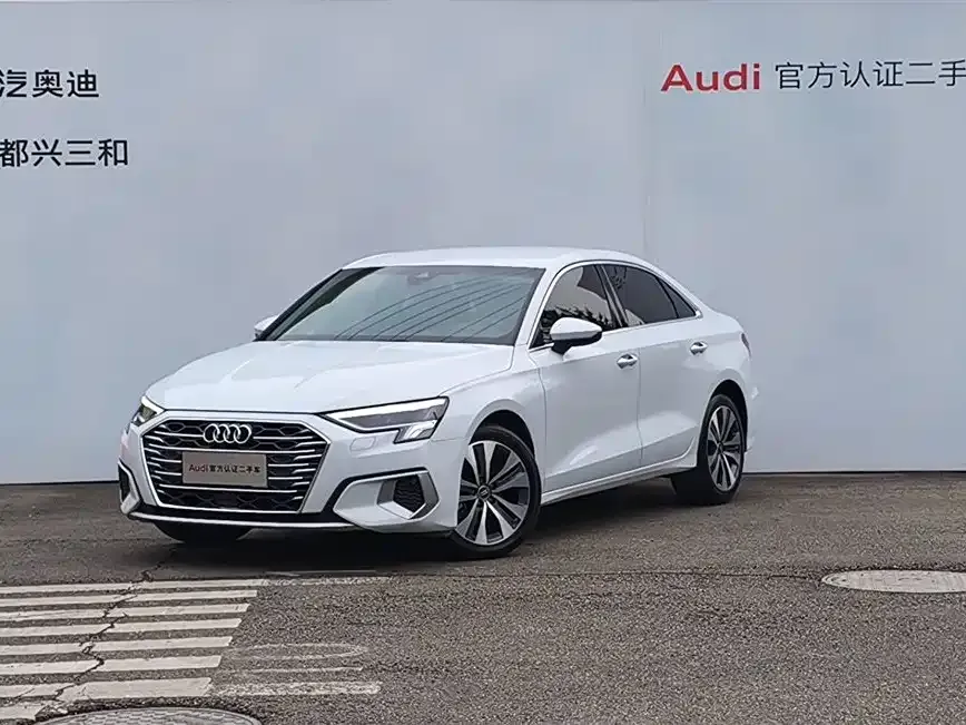Audi A3 — фото 1
