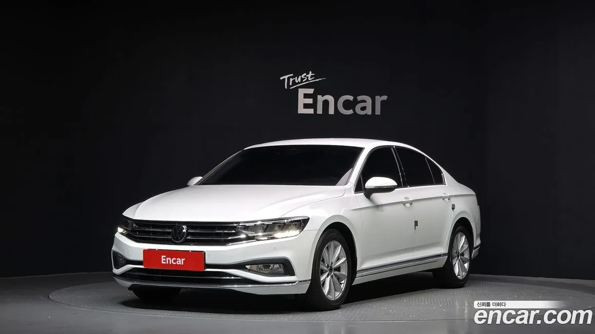 Volkswagen Passat — фото 1