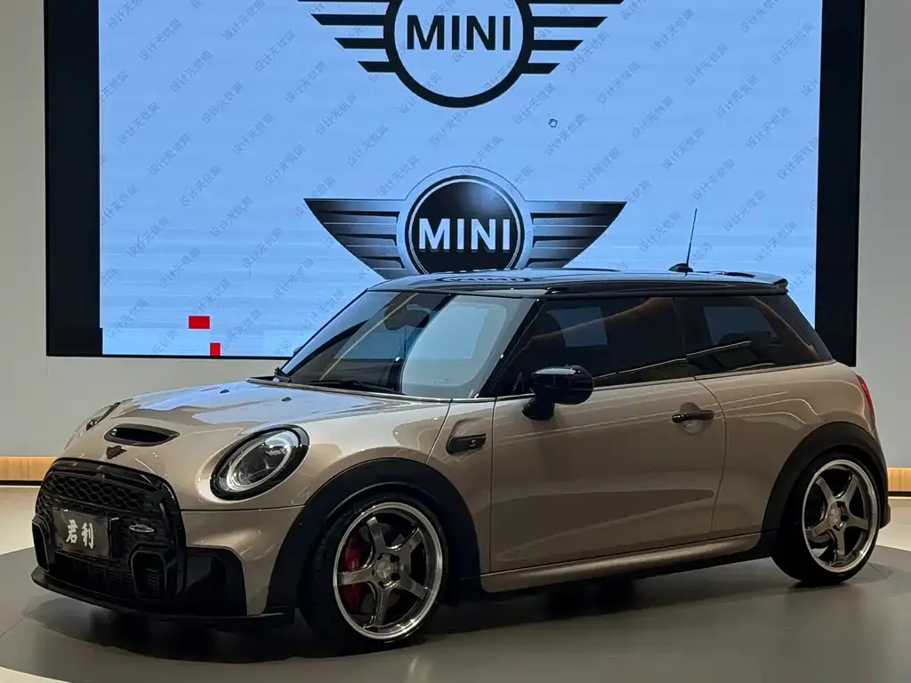 MINI Cooper (3-door) — фото 1
