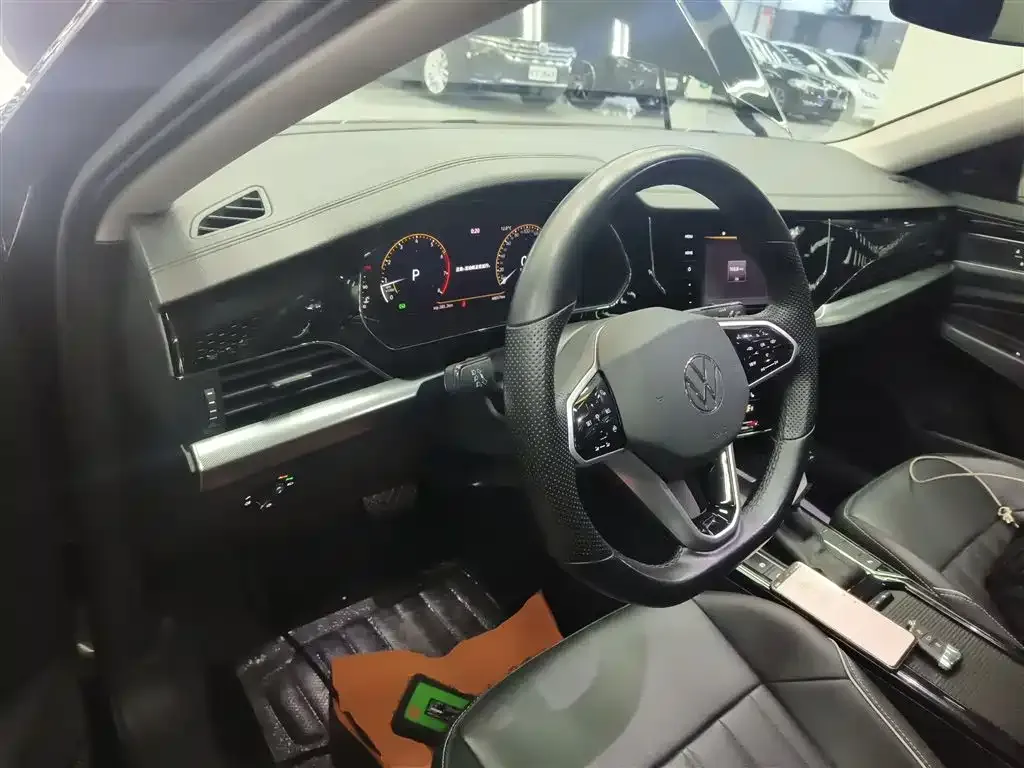 Volkswagen Passat — фото 10