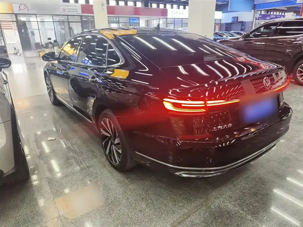 Volkswagen Passat — фото 5