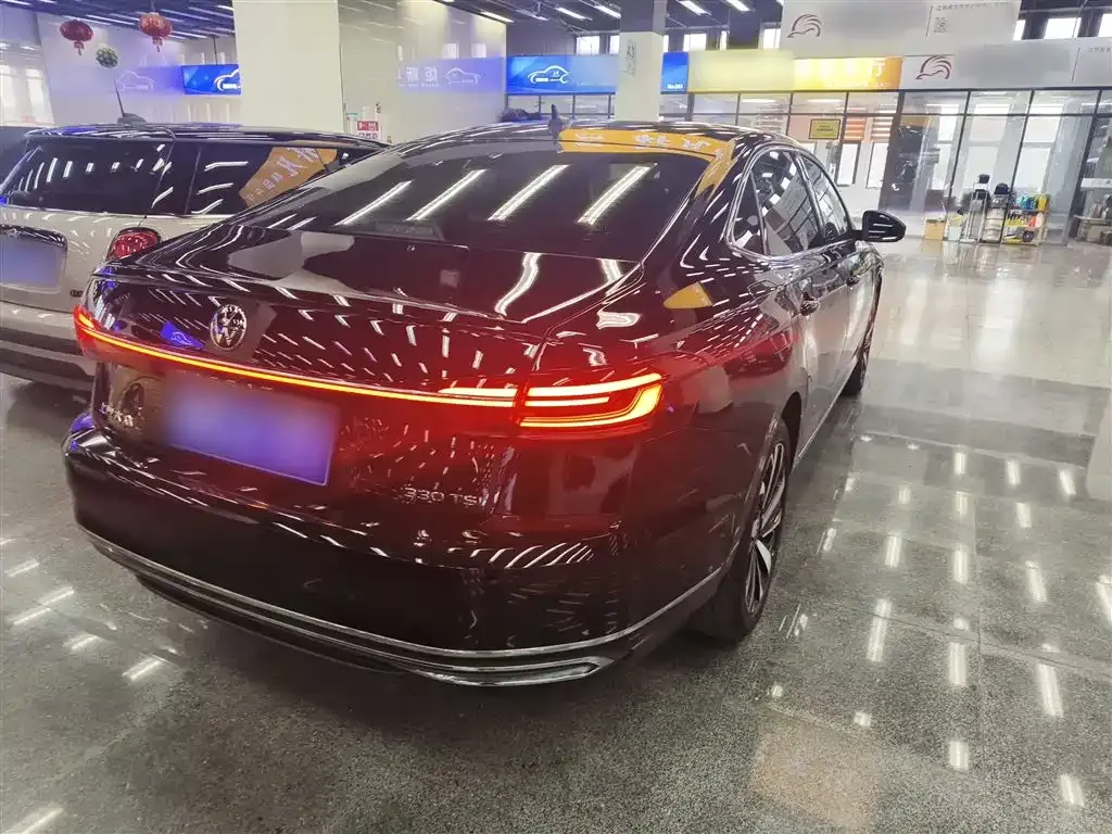 Volkswagen Passat — фото 7