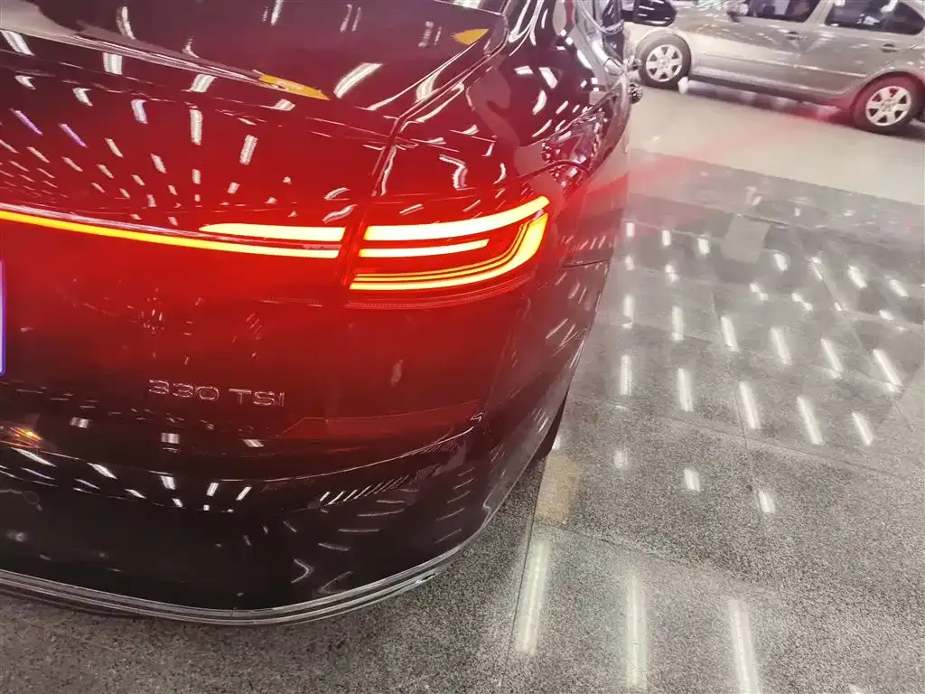 Volkswagen Passat — фото 8