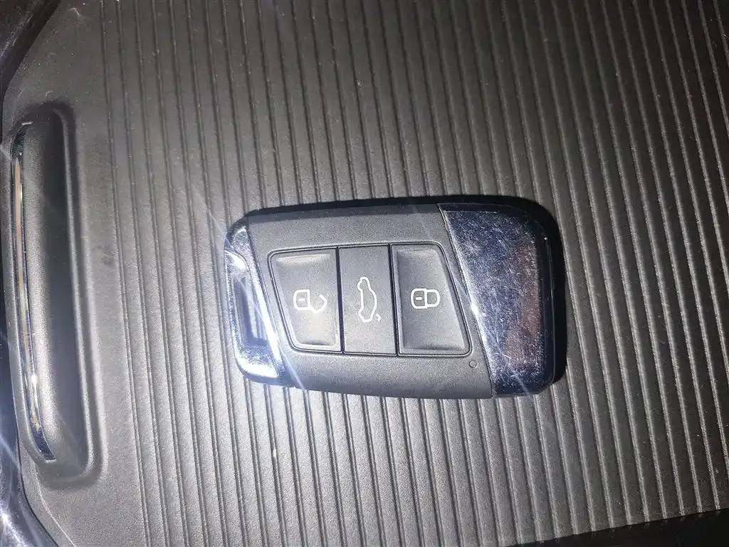Volkswagen Passat — фото 9