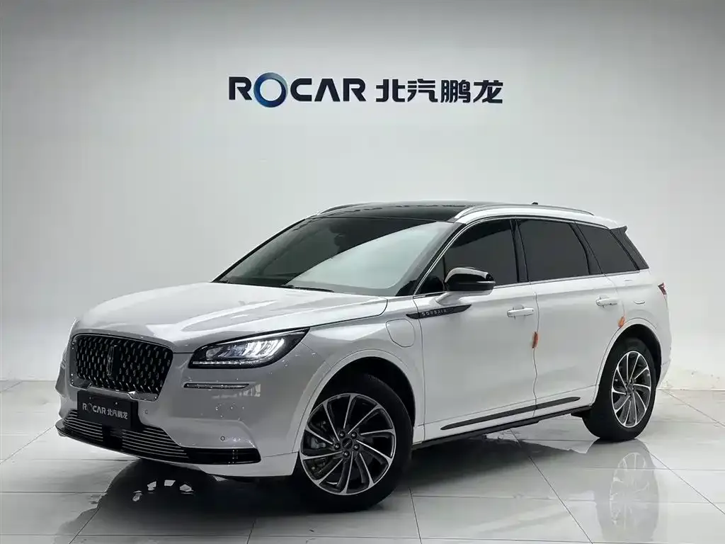 Lincoln Corsair Hybrid — фото 1