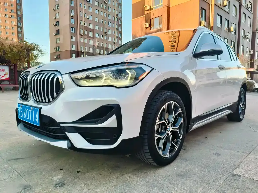 BMW X1 — фото 1