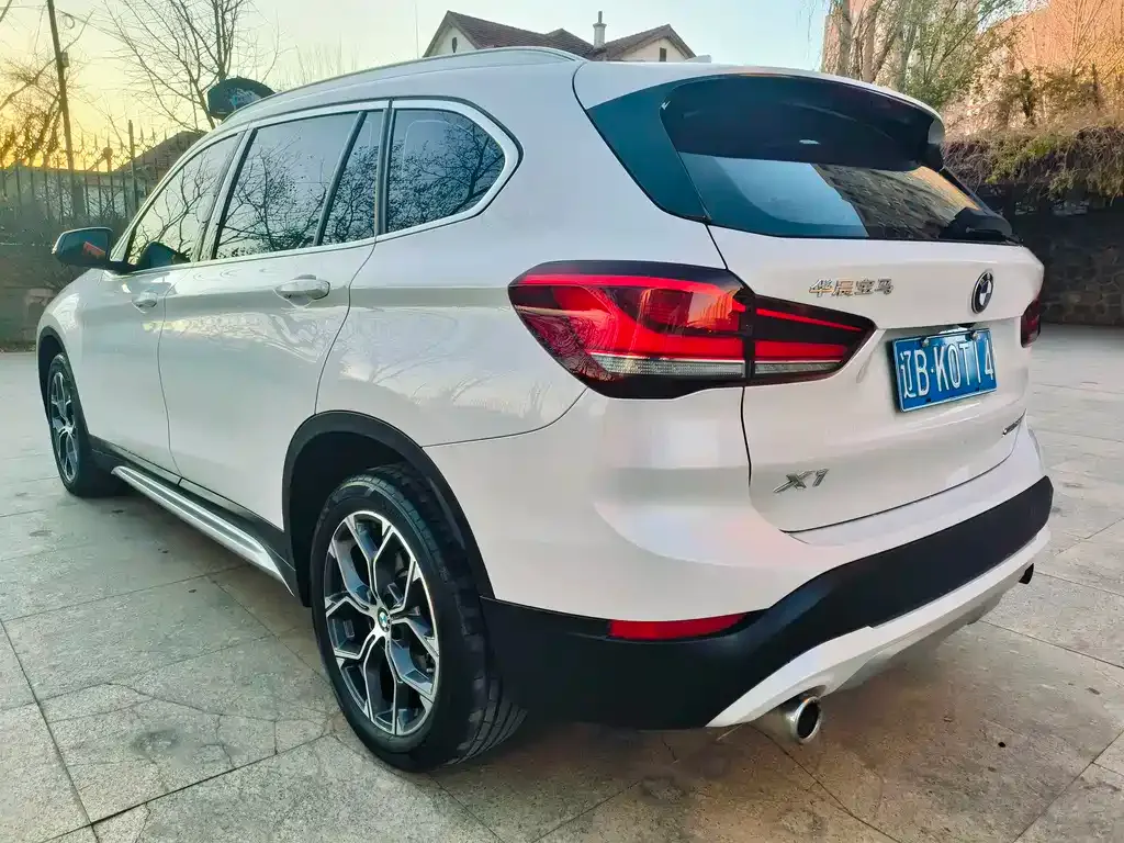BMW X1 — фото 4