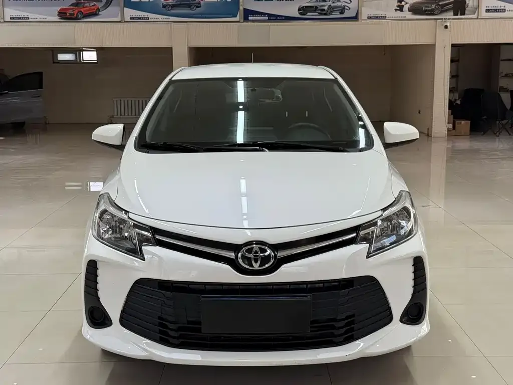 Toyota Vios — фото 2