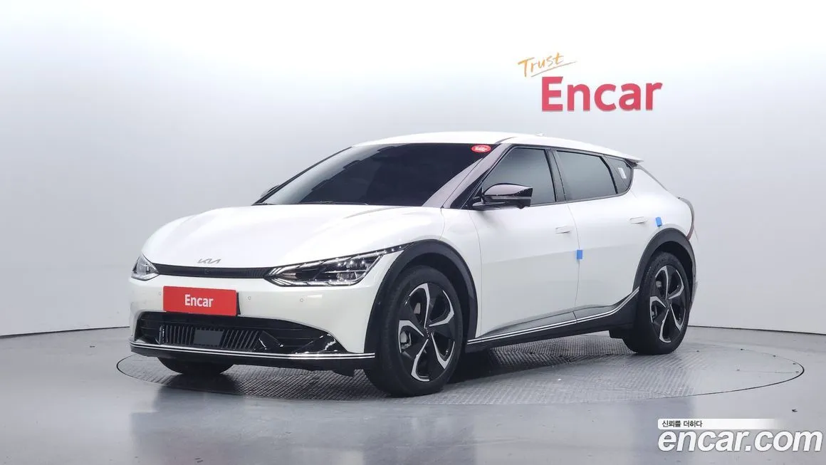 Kia EV6 — фото 1