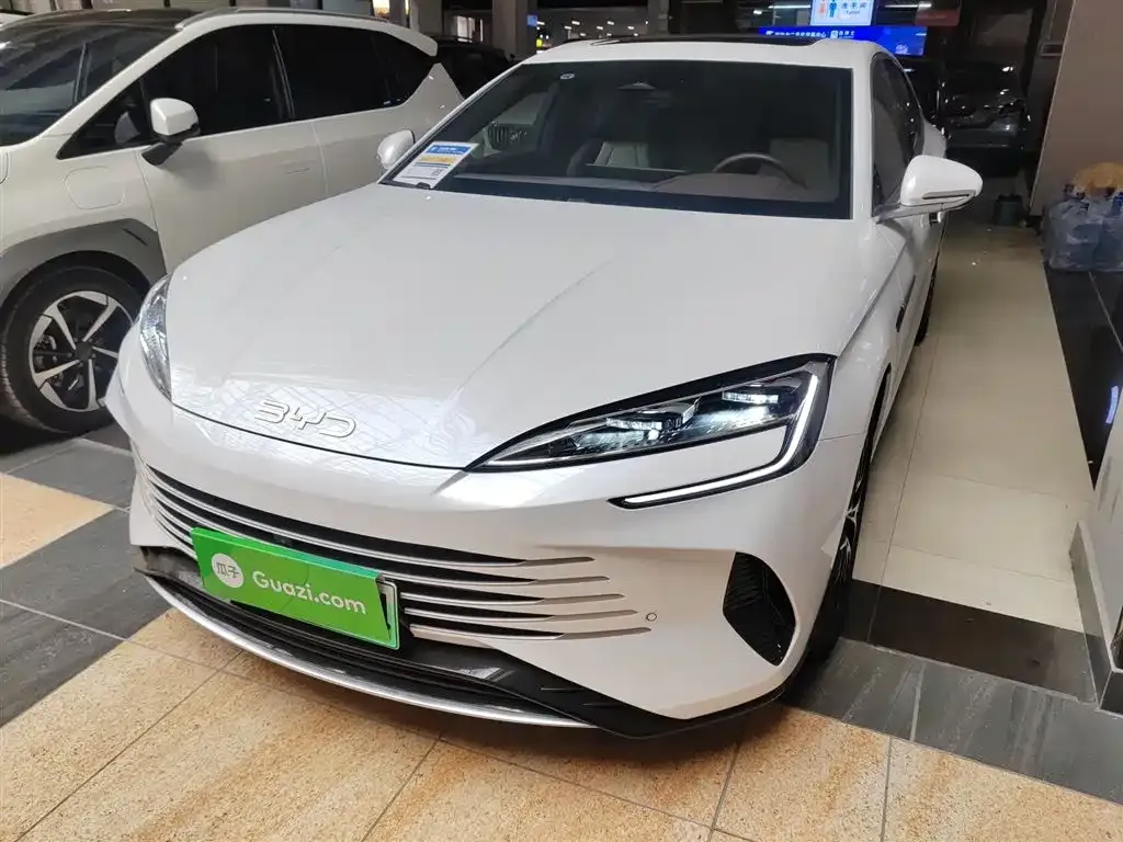 BYD Seal — фото 1