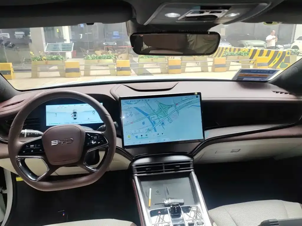 BYD Seal — фото 10