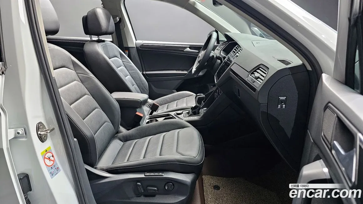 Volkswagen Tiguan — фото 10