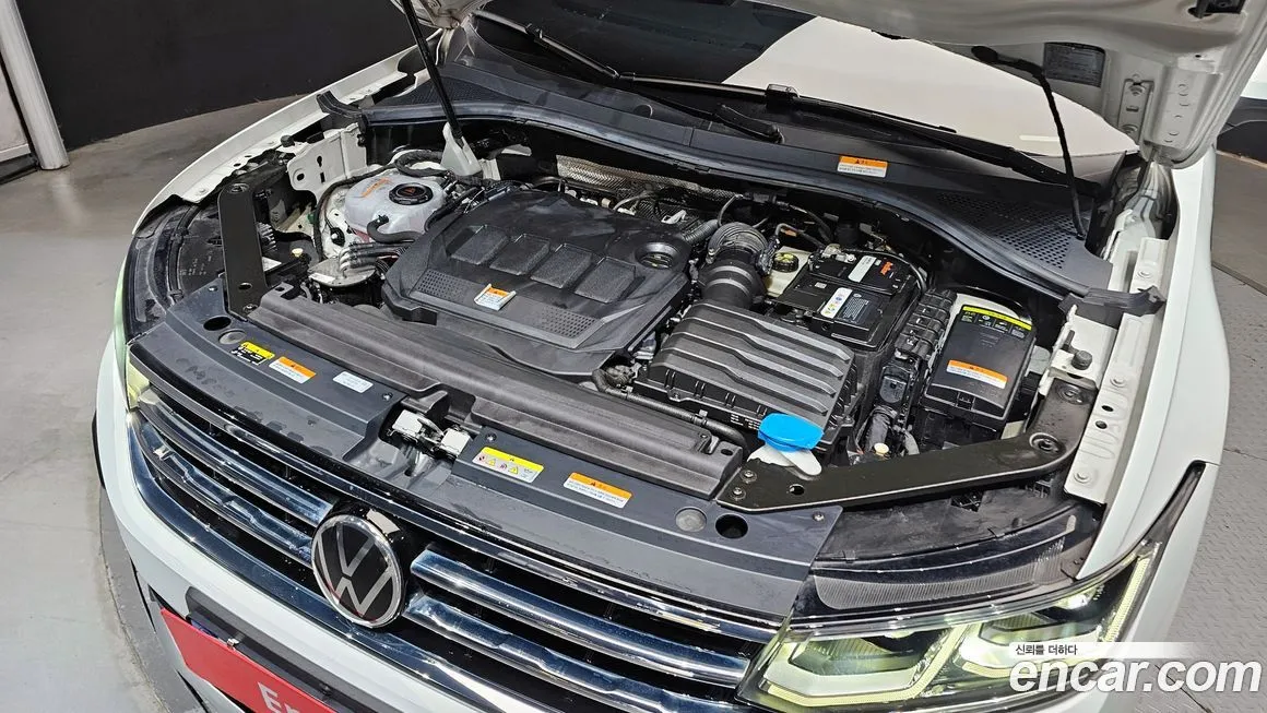 Volkswagen Tiguan — фото 6