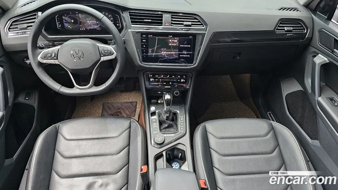 Volkswagen Tiguan — фото 7