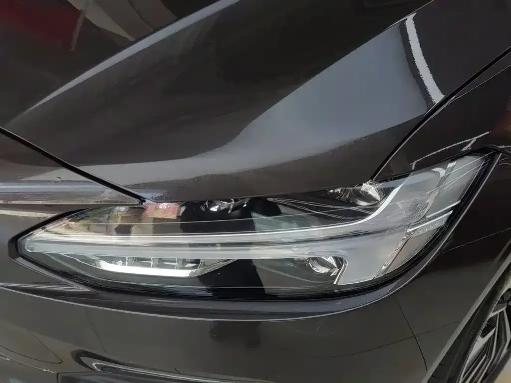 Volvo S90 — фото 10