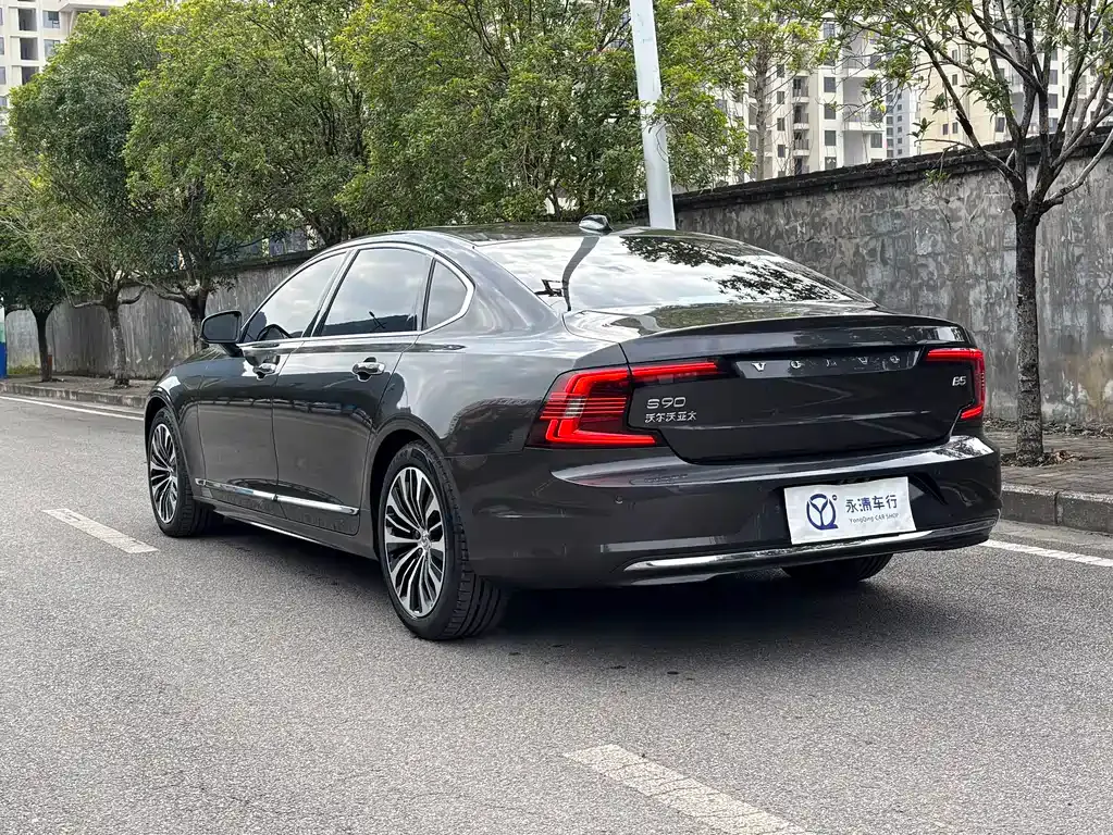 Volvo S90 — фото 7